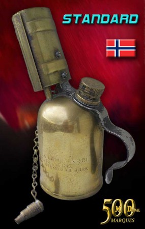 400 - STANDARD (Norvège) : Une des rares marques norvégiennes. Modèle N°51 de 12 cl.